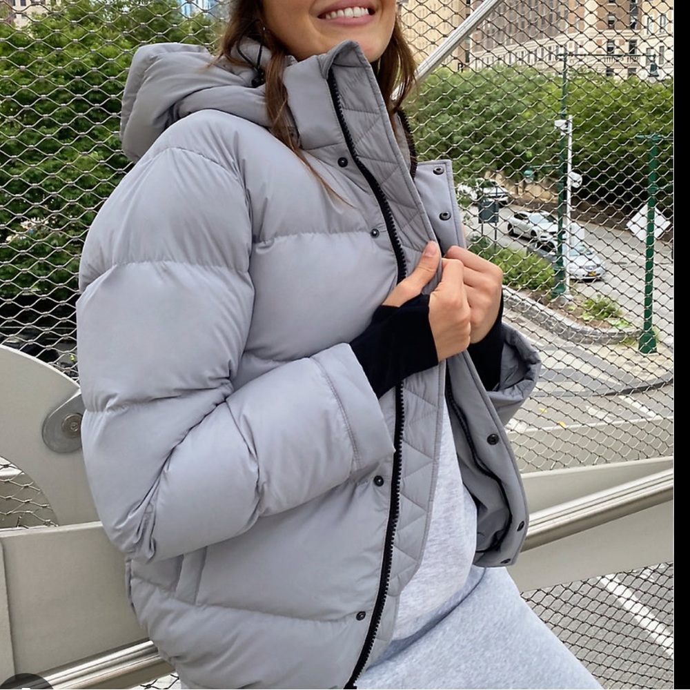 Marble Grey Superpuff Aritzia Jacket - Picture 3 of 3